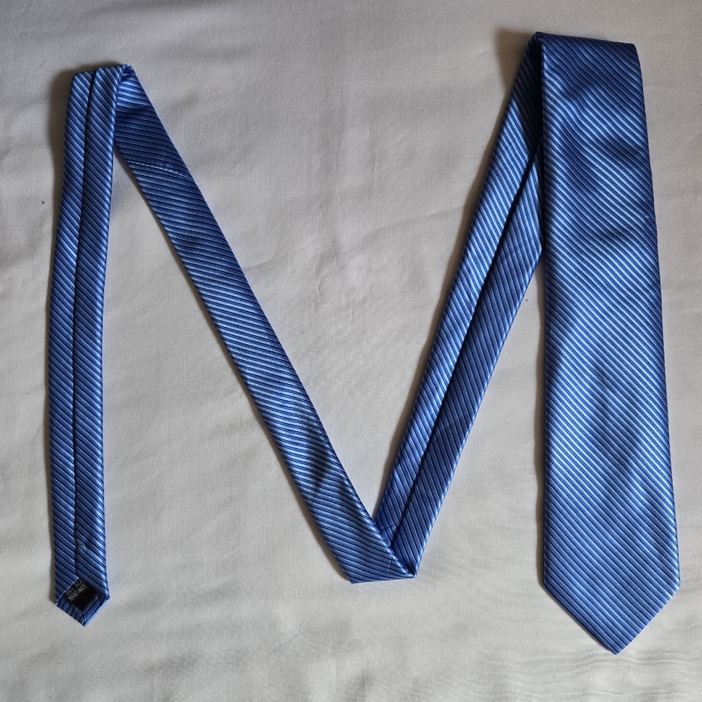 Twenty Dollar Tie Diagonal Blue Striped 100% Silk Tie
